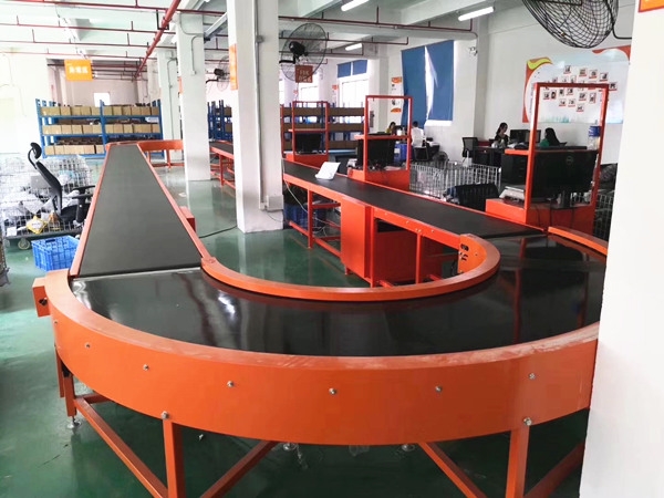 皮帶轉(zhuǎn)彎輸送機(jī)加工廠